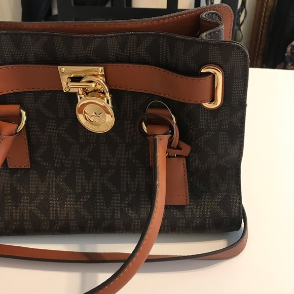 💯 authentic NWT Michael Kors Hamilton purse - Picture 2 of 6